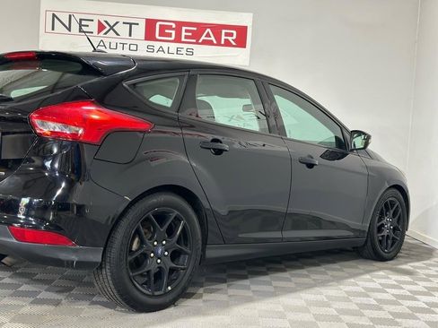 Used 2016 Ford Focus SE w/ Equipment Group 201A image 10