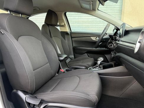 Used 2019 Kia Forte LXS FWD image 14