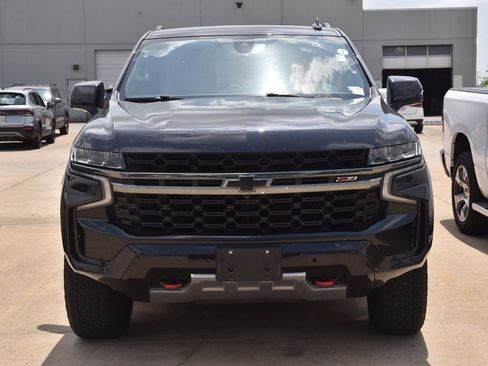 Used 2022 Chevrolet Tahoe Z71 w/ Luxury Package image 3