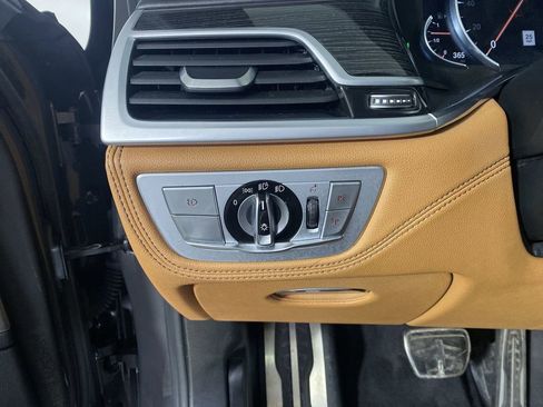 Used 2019 BMW 740i xDrive w/ Executive Package image 21