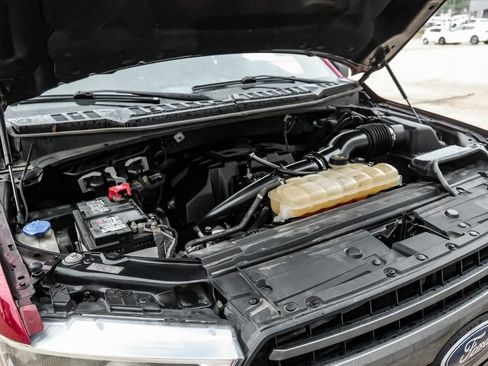 Used 2018 Ford F150 XLT w/ Equipment Group 302A Luxury AWD/4WD image 48