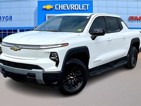 New 2026 Chevrolet Silverado EV LT image 2