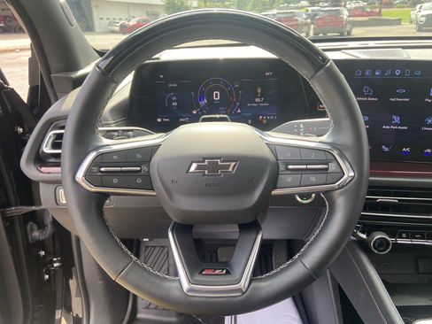 Used 2025 Chevrolet Traverse Z71 w/ Enhanced Driving Package AWD/4WD image 22