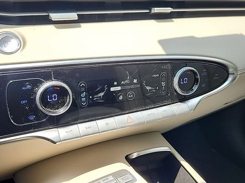 Used 2023 Genesis GV70 2.5T w/ Select Package AWD/4WD image 16