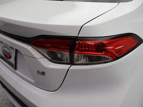 Certified 2020 Toyota Corolla LE image 9