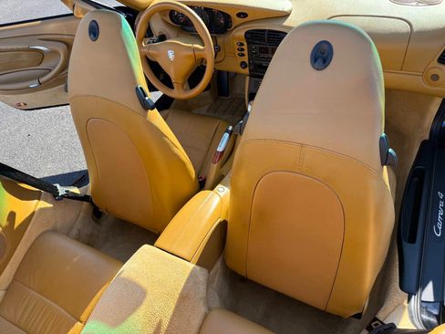 Used 2000 Porsche 911 Carrera 4 image 43
