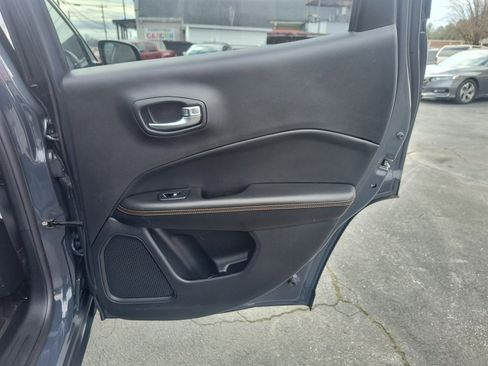 Used 2018 Jeep Compass Limited image 30