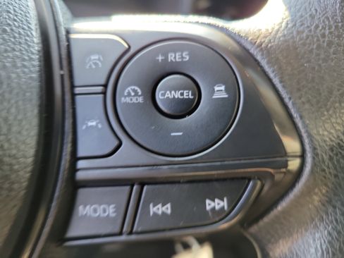 Used 2025 Toyota Corolla LE image 24