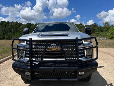 Used 2022 Chevrolet Silverado 3500 High Country AWD/4WD image 2
