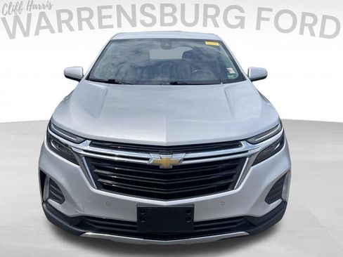 Used 2022 Chevrolet Equinox LT w/ Driver Convenience Package AWD/4WD image 2