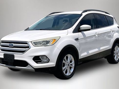 Used 2018 Ford Escape SEL w/ Ford Safe & Smart Package FWD image 2