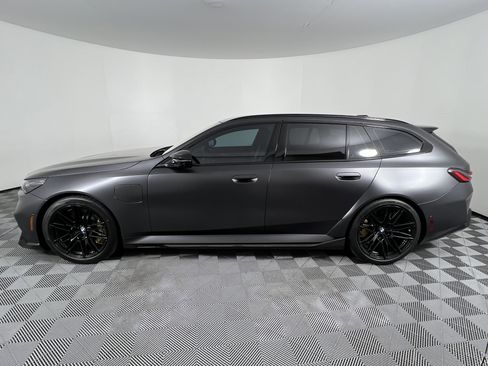 Used 2026 BMW M5 Touring image 9