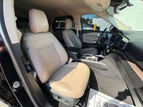 Used 2024 Ford Explorer Limited AWD/4WD image 29