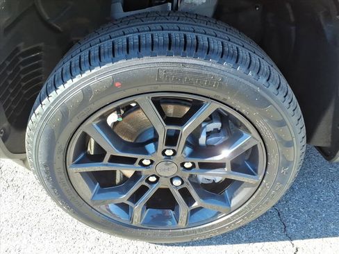 New 2025 Jeep Grand Cherokee L Limited image 10