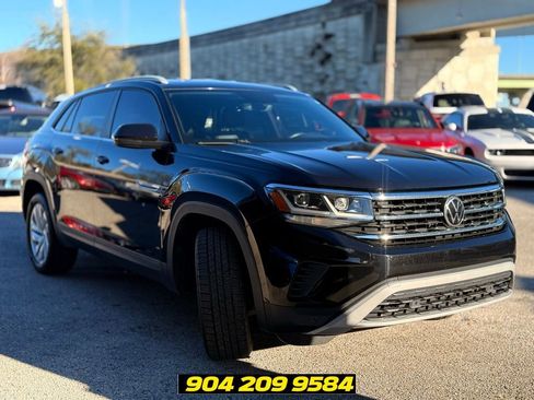 Used 2021 Volkswagen Atlas Cross Sport SE FWD image 11