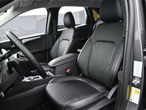 New 2025 Ford Escape SE w/ PHEV Premium Package image 26