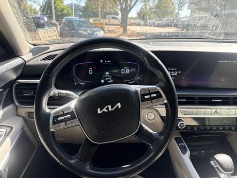 Used 2025 Kia Telluride S AWD/4WD image 17