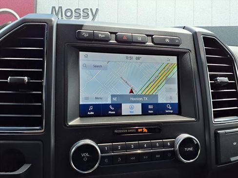 Used 2020 Ford Expedition Limited image 13