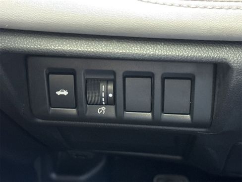 Used 2022 Subaru Legacy Limited image 33