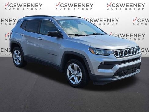 Used 2023 Jeep Compass Latitude w/ Convenience Group AWD/4WD image 7