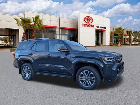 Used 2025 Toyota 4Runner Limited image 2