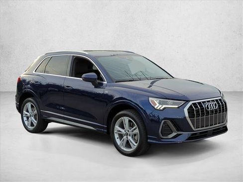 Used 2022 Audi Q3 2.0T Premium Plus AWD/4WD image 3