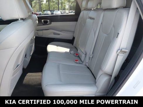 Used 2025 Kia Sorento S image 26