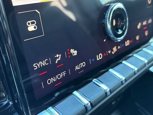 New 2026 GMC Yukon XL Elevation image 9