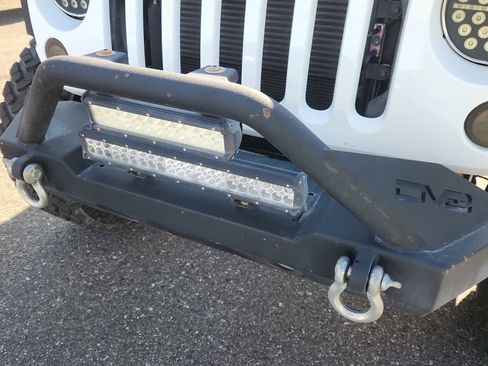 Used 2016 Jeep Wrangler Unlimited Sahara w/ Max Tow Package image 18