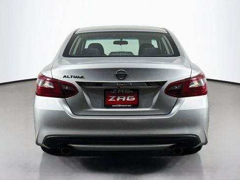 Used 2018 Nissan Altima 2.5 S w/ S Convenience Package FWD image 4