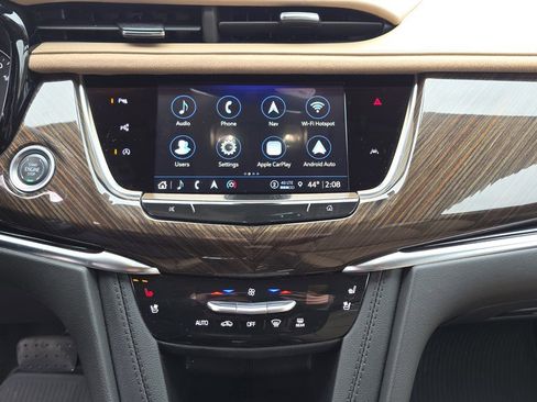 Certified 2024 Cadillac XT6 Premium Luxury w/ Platinum Package image 30