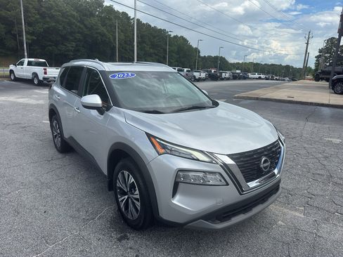 Used 2023 Nissan Rogue SV w/ SV Premium B Package FWD image 18