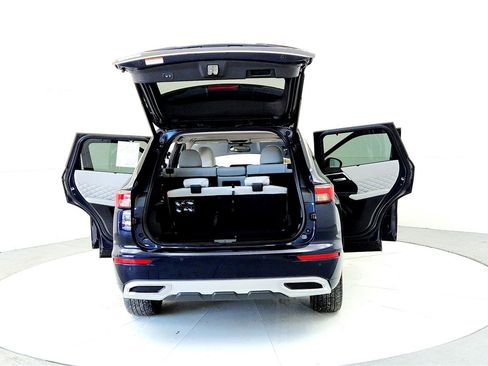 Used 2025 Mitsubishi Outlander SEL image 11