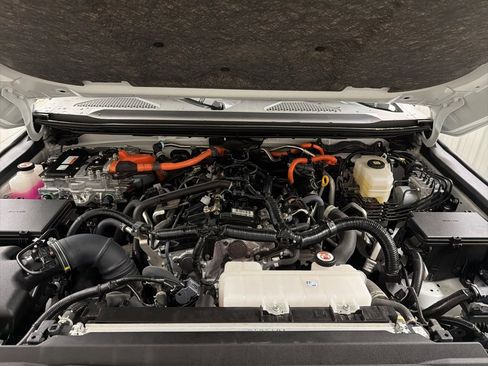 Used 2024 Toyota Land Cruiser image 31