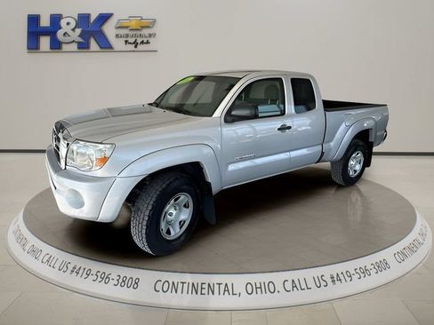 Used 2006 Toyota Tacoma PreRunner RWD image 3