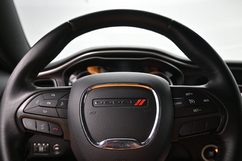Used 2016 Dodge Challenger R/T Scat Pack RWD image 12