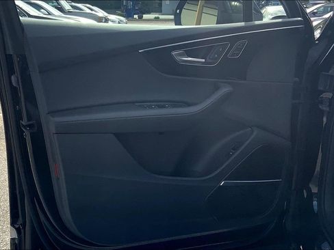 Used 2023 Audi Q7 3.0T Prestige image 22