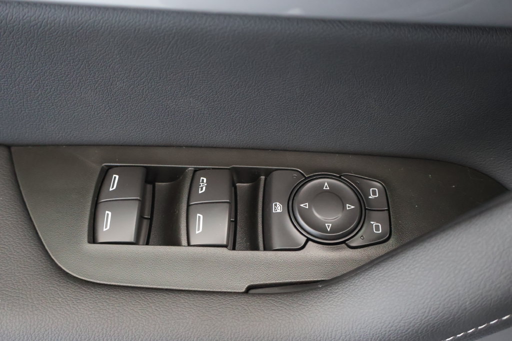 New 2026 Chevrolet Blazer LT w/ Sound & Technology Package AWD/4WD image 18