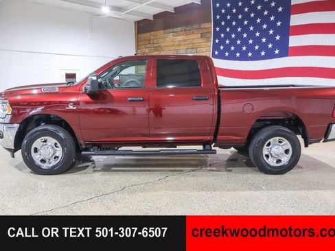 Used 2024 RAM 2500 Tradesman w/ Chrome Appearance Group AWD/4WD image 6