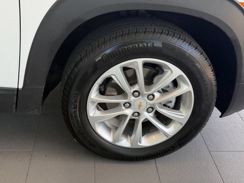 Certified 2024 Chevrolet TrailBlazer LS w/ LS Convenience Package AWD/4WD image 17
