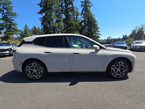 Used 2026 BMW iX xDrive45 AWD/4WD image 2