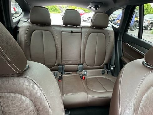 Used 2017 BMW X1 xDrive28i AWD/4WD image 8