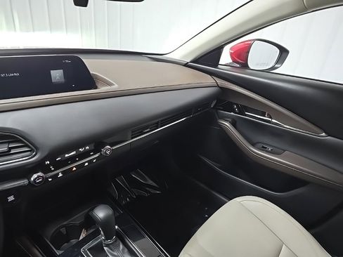 Used 2023 MAZDA CX-30 AWD 2.5 S w/ Premium Package image 27