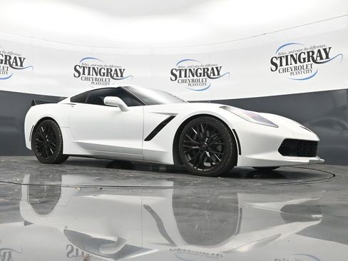 Used 2015 Chevrolet Corvette Stingray Coupe RWD image 26