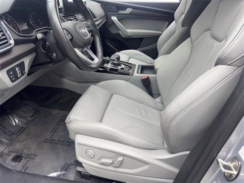 Used 2022 Audi Q5 2.0T Premium w/ Convenience Package image 27