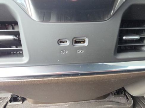 New 2026 GMC Sierra 1500 SLT w/ SLT Premium Package image 42