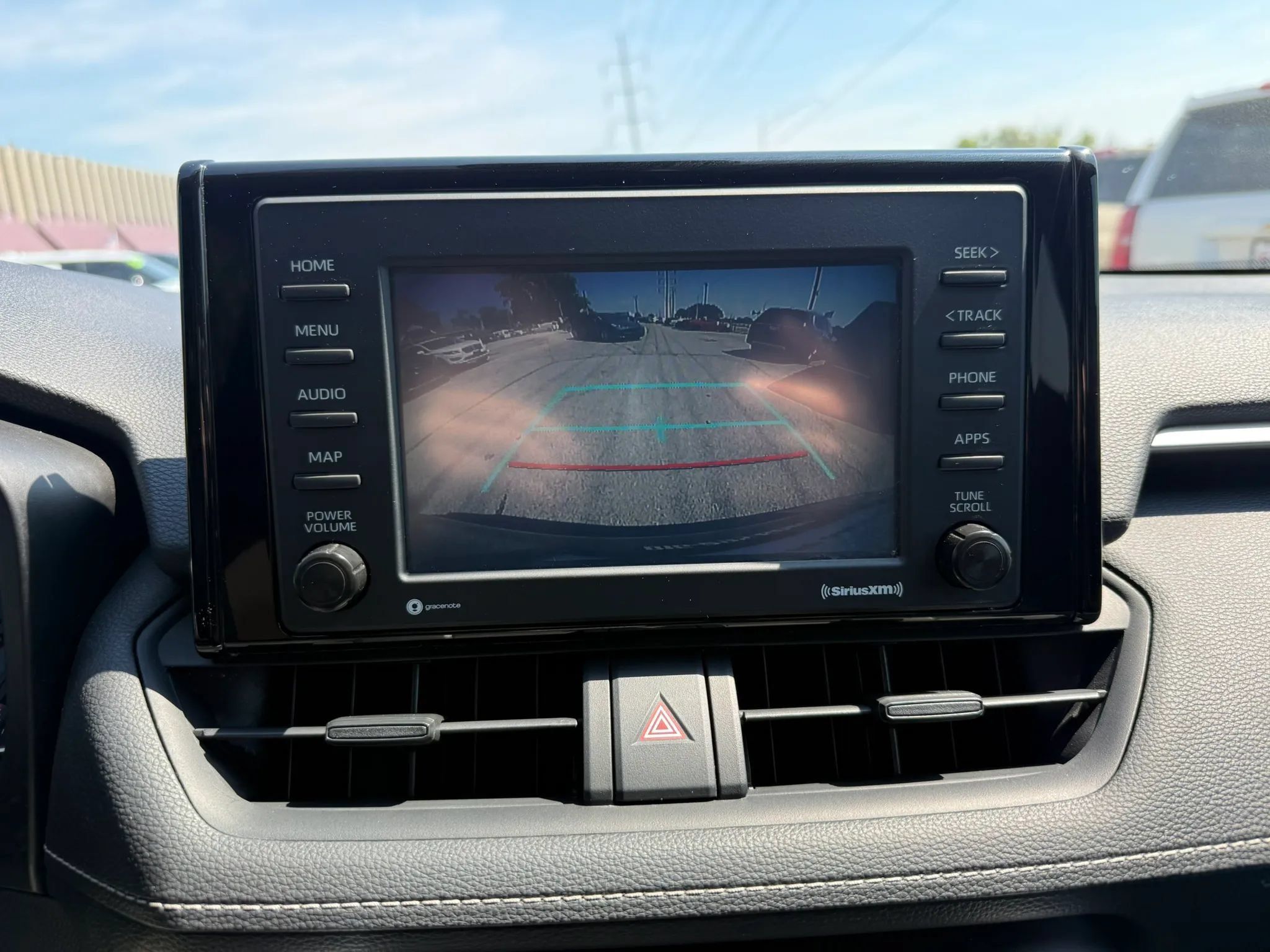 Used 2020 Toyota RAV4 LE FWD image 20