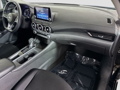 Used 2025 Nissan Sentra SV FWD image 30