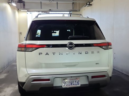 Used 2023 Nissan Pathfinder SL w/ SL Premium Package FWD image 7