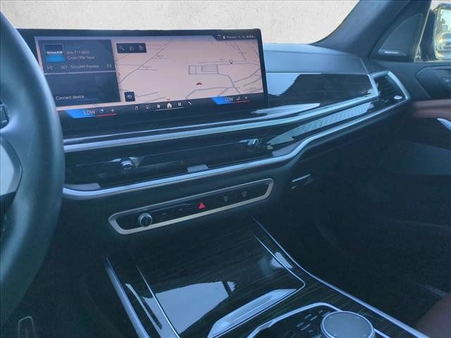 Used 2025 BMW X7 M60i w/ Climate Comfort Package AWD/4WD image 15